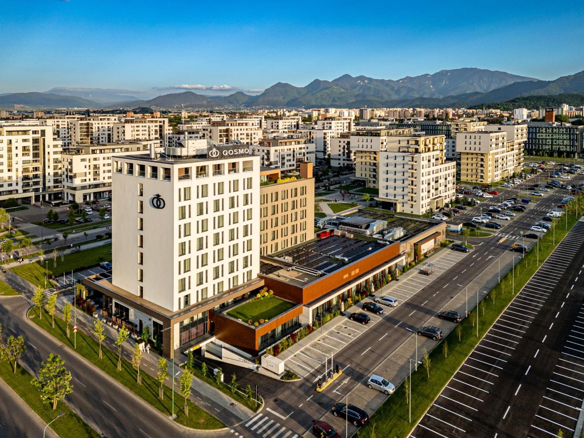 Qosmo Brasov Hotel Esterno foto